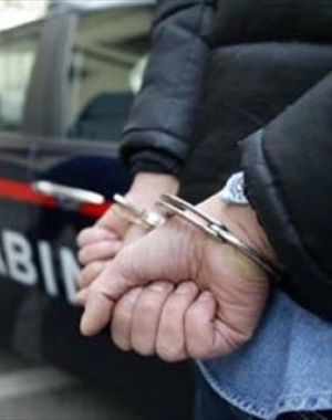 Arrestato il rapinatore delle farmacie: minacciava i farmacisti con la bottiglia di birra