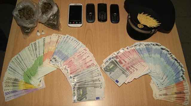 Il materiale sequestrato