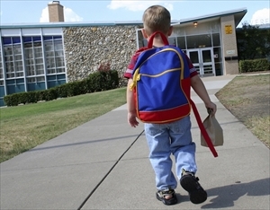 bambino zaino scuola materna asilo