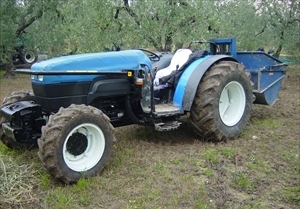 trattore mezzi agricoli