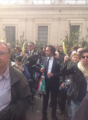 Il Sindaco Ninni Gemmato in Piazza San Pietro