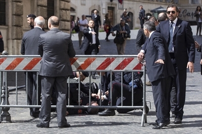 Attentato sparatoria Palazzo Chigi