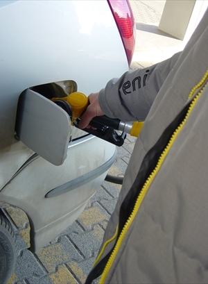 impianto di distribuzione carburanti pompa benzina