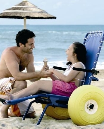 Utenti disabili in vacanza al mare
