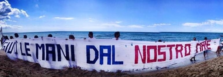 La manifestazione "Giù le mani dal nostro mare"