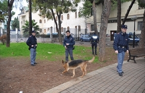 controlli polizia di stato ed unità cinofile