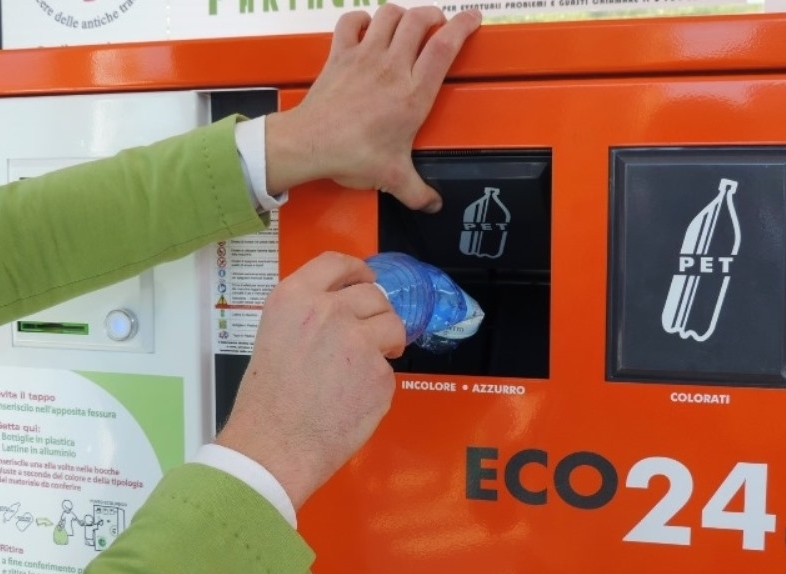 un eco-compattatore