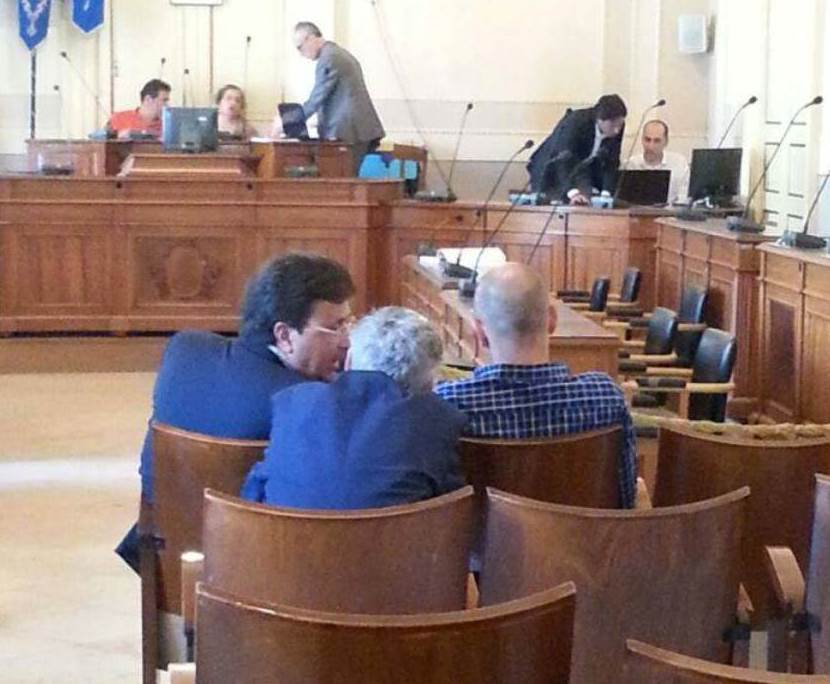 il presidente grassi discute con il capogruppo pd berardi