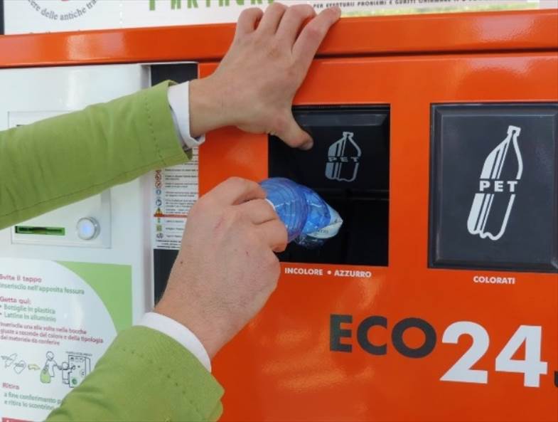 un eco-compattatore
