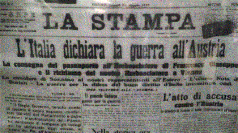 Il titolo de La Stampa che annuncia la dichiarazione della prima guerra mondiale