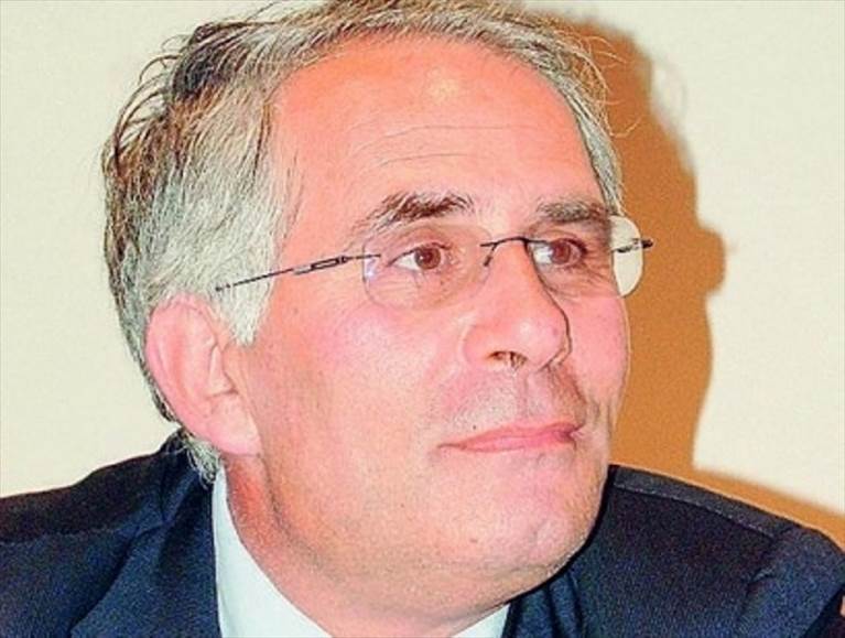 l'onorevole Gero Grassi