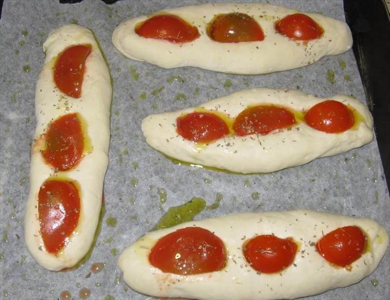 la preparazione dei pizzarelli