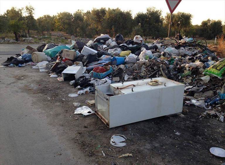 rifiuti speciali in contrada rotondo