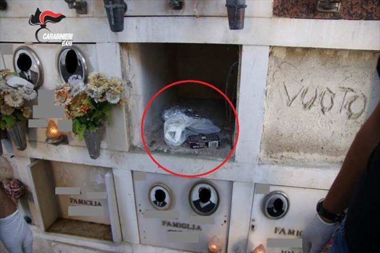 armi trovate in loculi