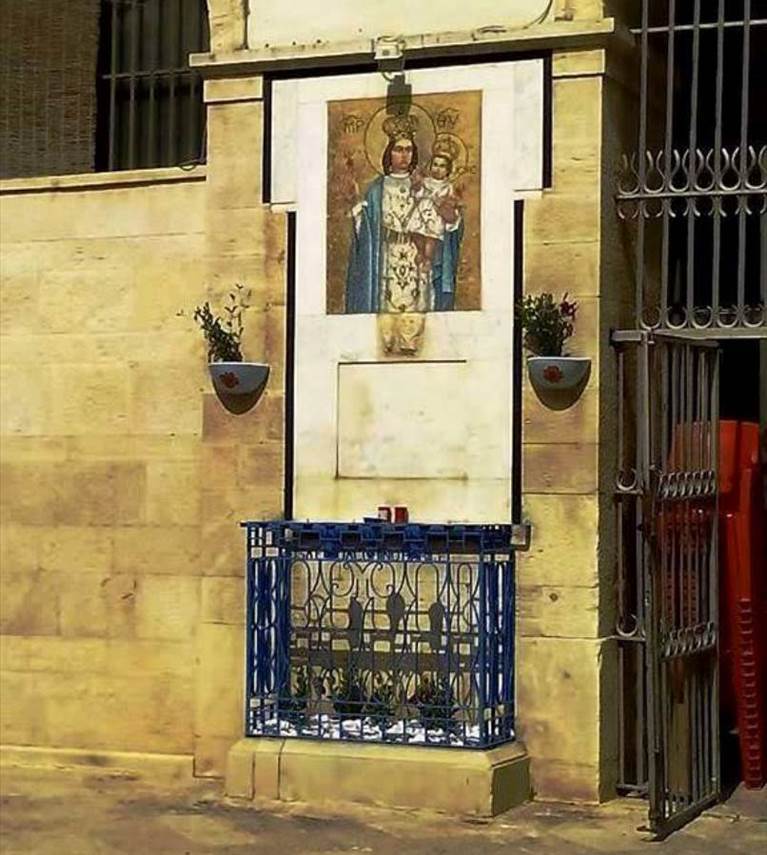 l'edicola della madonna del rosario oggi