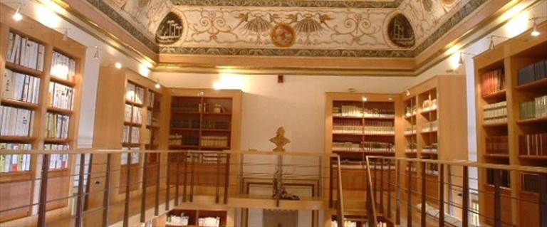 la biblioteca di terlzzi
