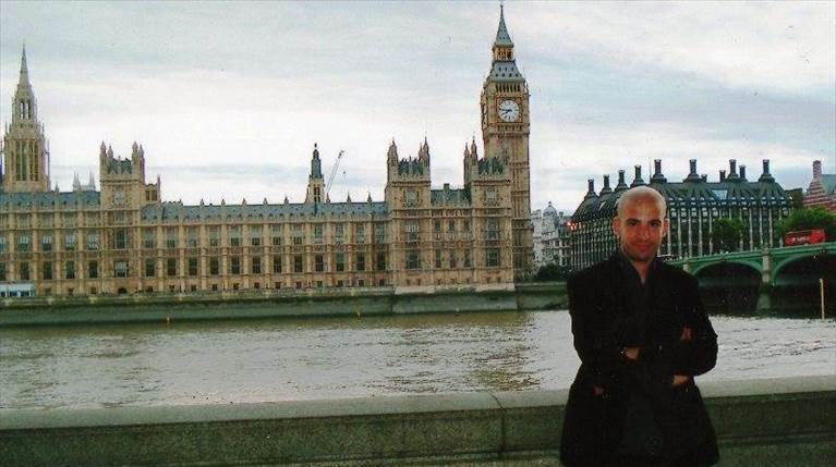 francesco davanti al parlamento inglese