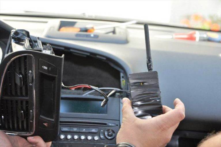 Un lettore: «In via Quercia ci sono dei disturbatori di frequenza che interferiscono con le auto»