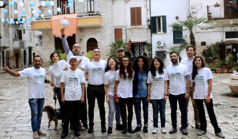 i volontari di "puliamo terlizzi"