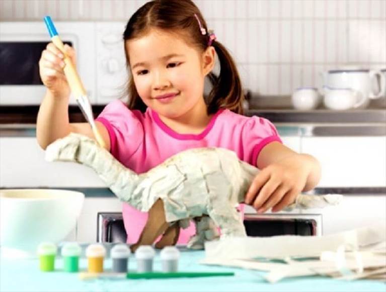 laboratorio di cartapesta