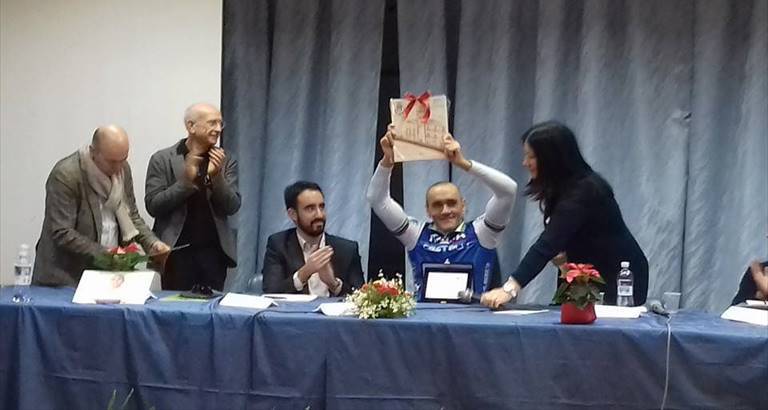 luca mazzone con gli studenti