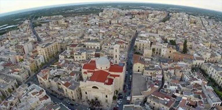 una immagine del centro storico di Terlizzi visto dall'alto