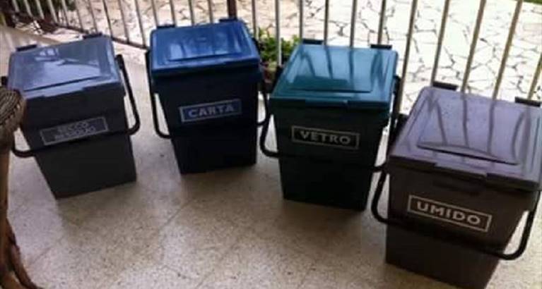 mastelli per la differenziata