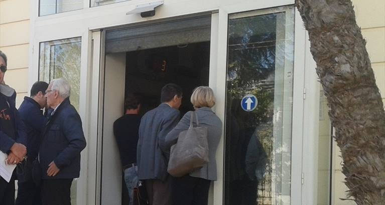 Ingresso dell'ospedale Sarcone