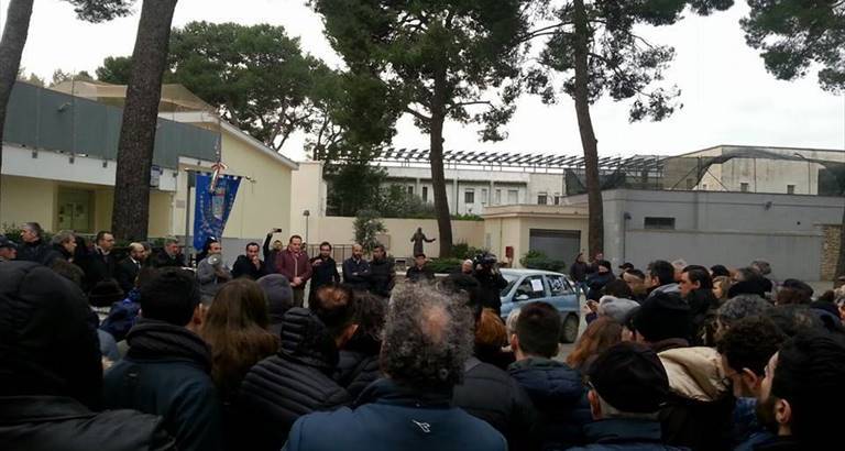 la manifestazione pro sarcone