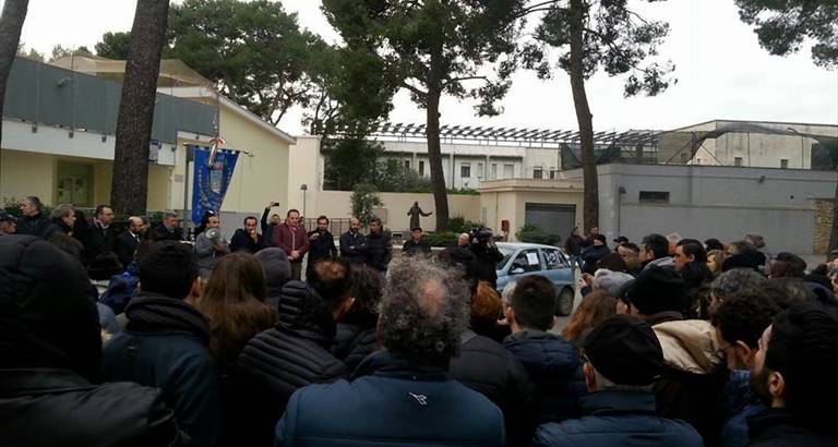 la manifestazione pro sarcone
