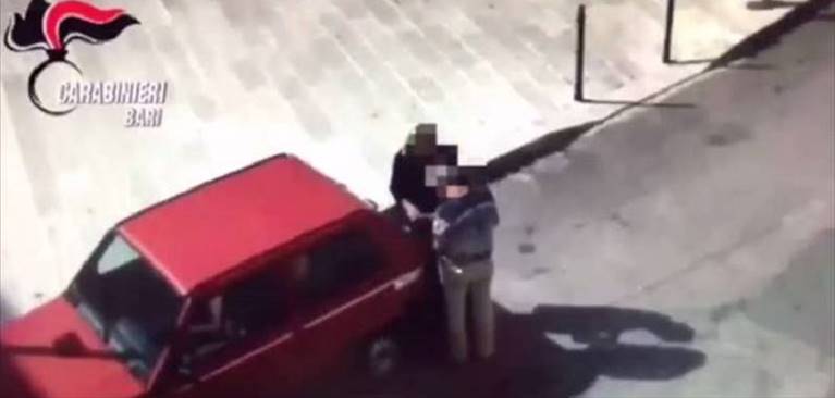 a lezione di spaccio