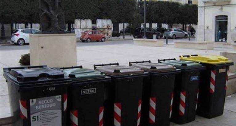 contenitori per utenze commerciali porta a porta