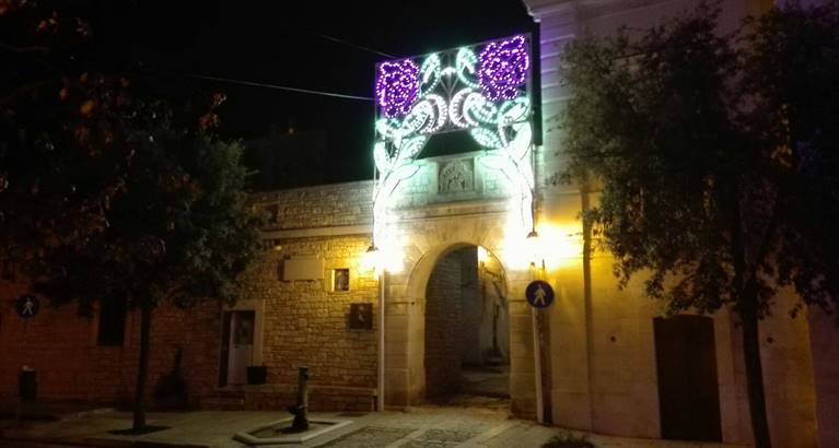 luminarie per il 23 aprile