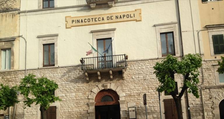 Ingresso pinacoteca "De Napoli"