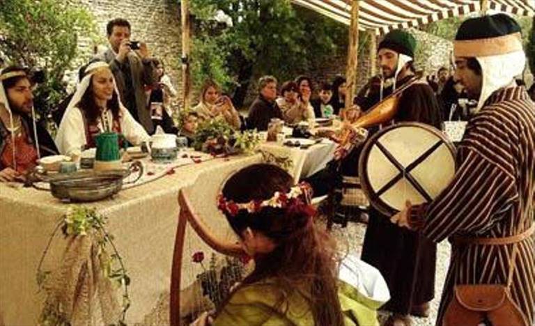 Il Medioevo a Miragica con i figuranti del corteo storico