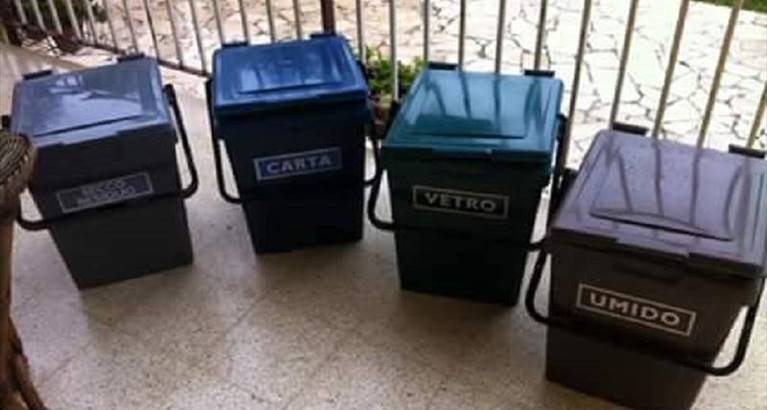 mastelli per la differenziata