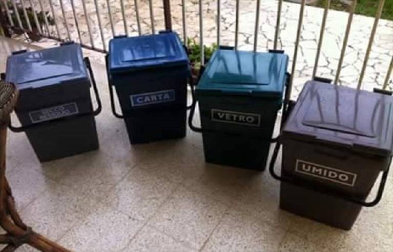mastelli per la differenziata