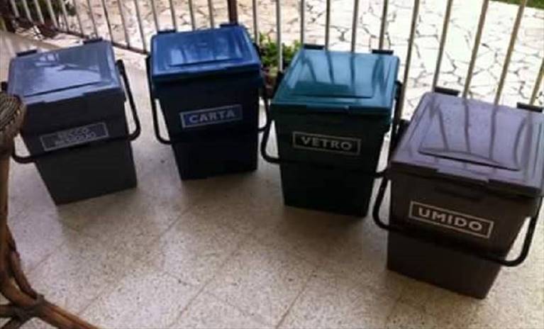 mastelli per la differenziata