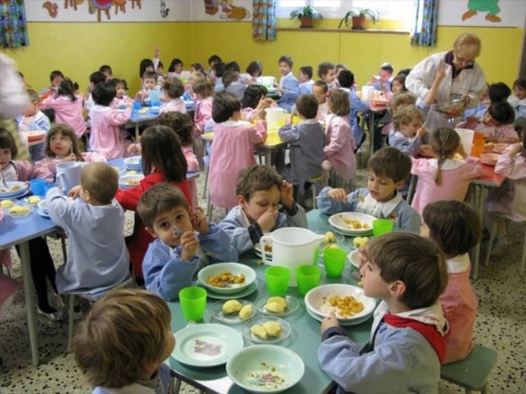 una mensa scolastica