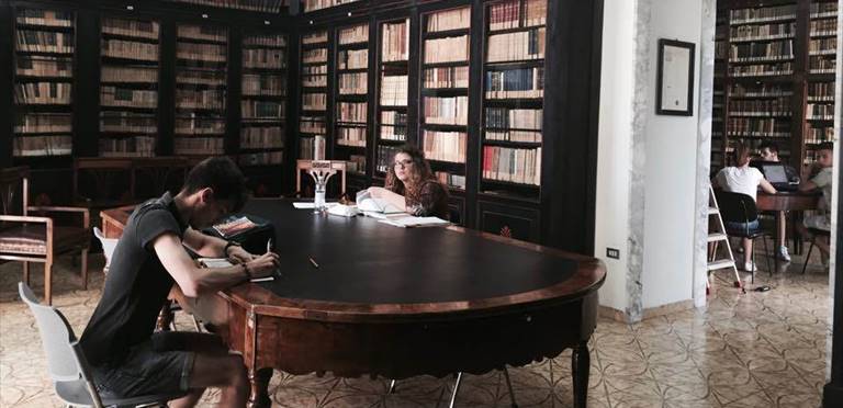 Una sala della Biblioteca Comunale di Bitonto