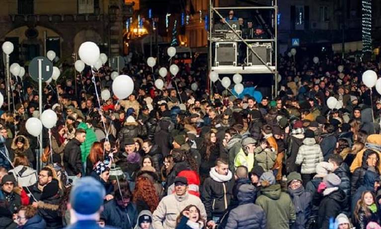un momento del capodanno in piazza cavour
