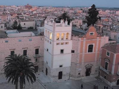 La torre del chiostro delle Clarisse