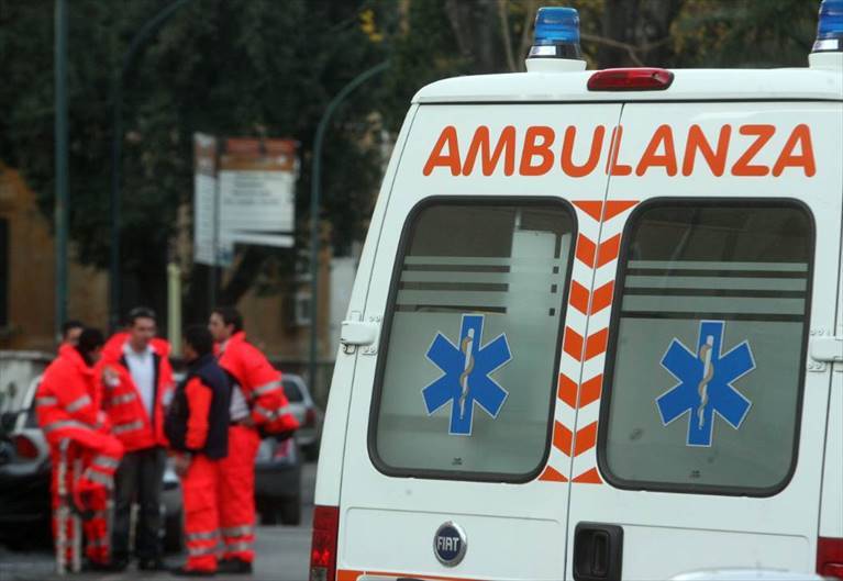 Un'ambulanza del 118