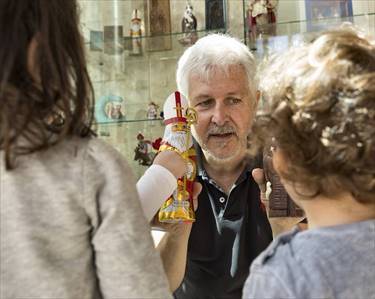San Nicola scrive ai bambini