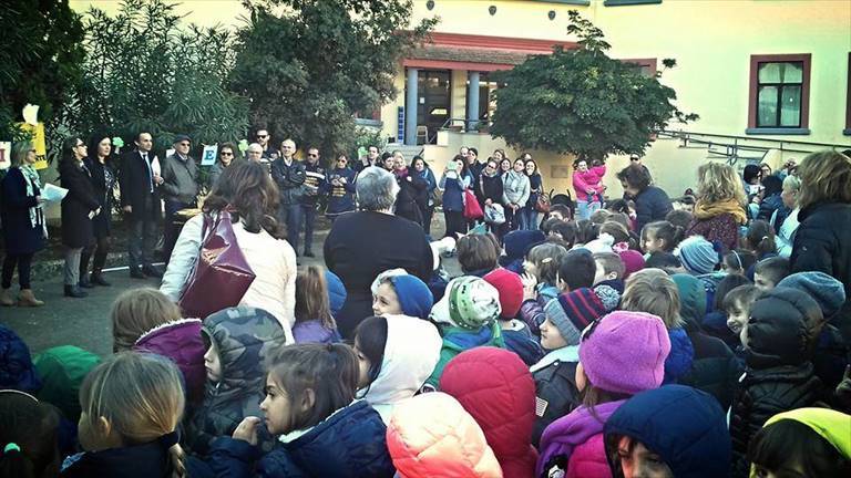 un momento della festa dell'albero