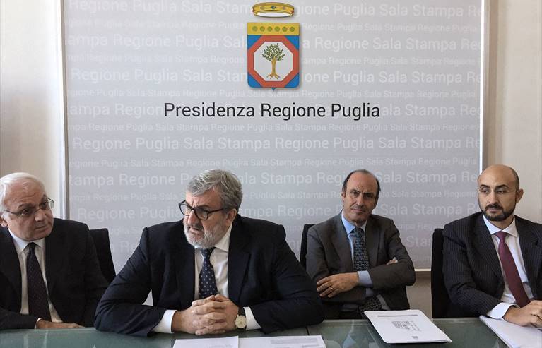 Emiliano in conferenza stampa