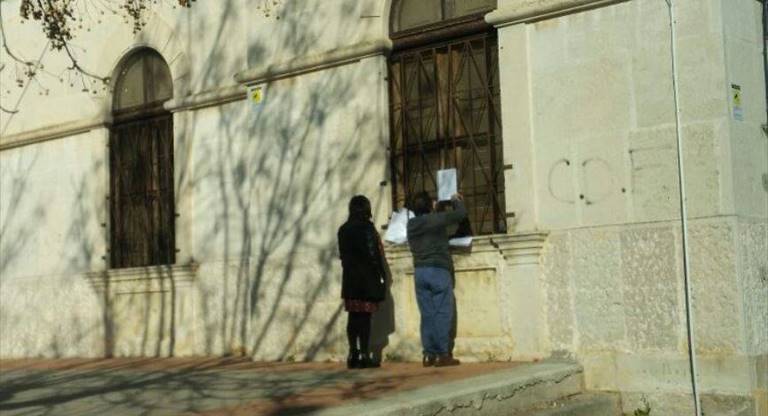 Il provvedimento affisso presso la sede dell'istituto Tannoia