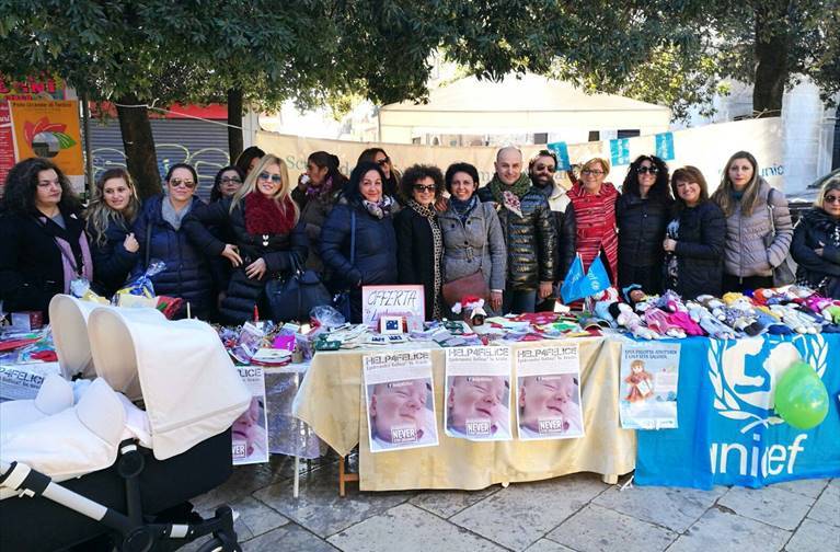 I bimbi della "Pappagallo" per Felice e per l'Unicef
