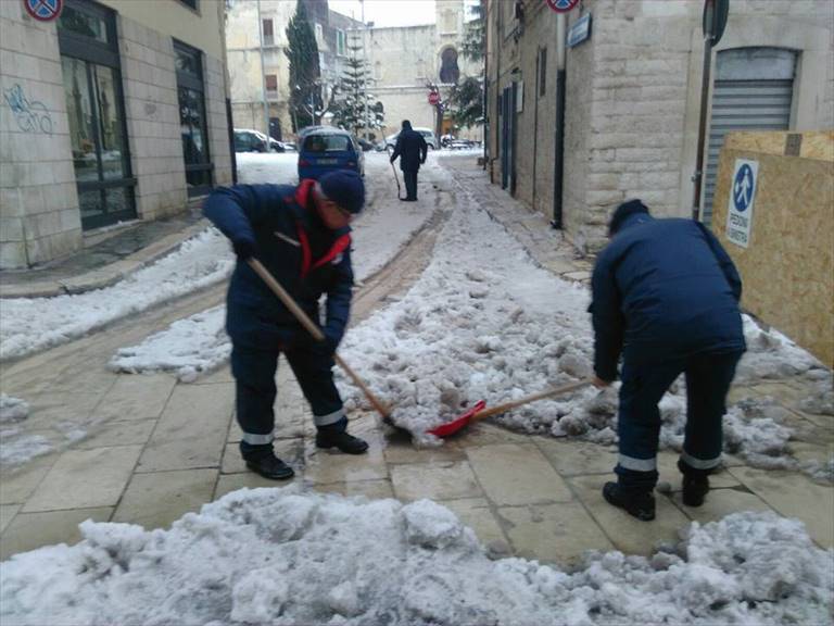 Chiusa al traffico via Plebiscito