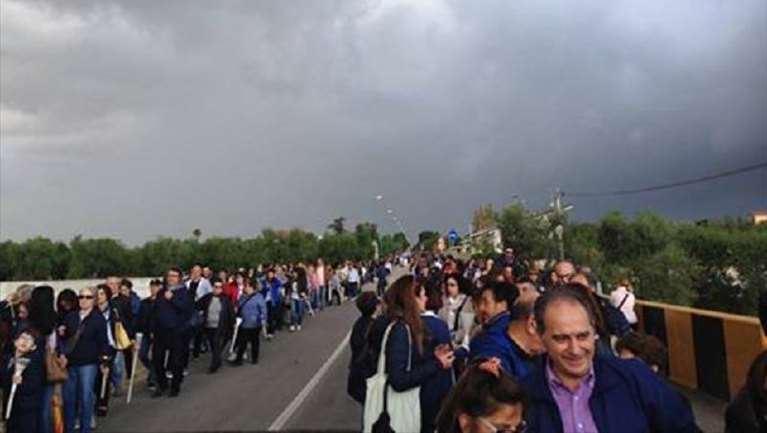 tempo incerto sulla processione del 23 aprile